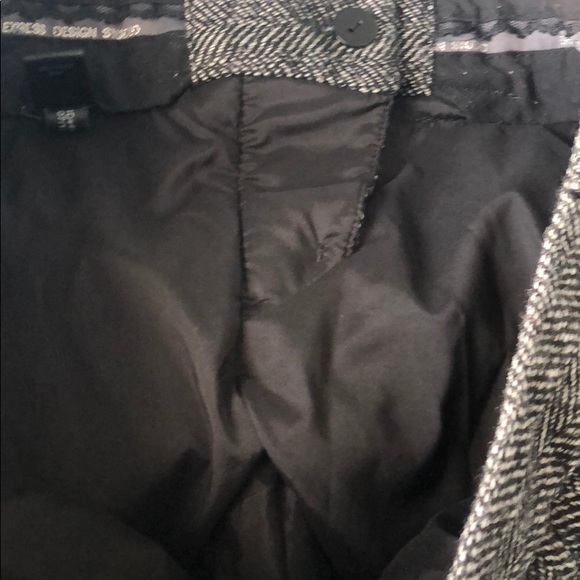 Express shorts size 4 - Picture 4 of 4